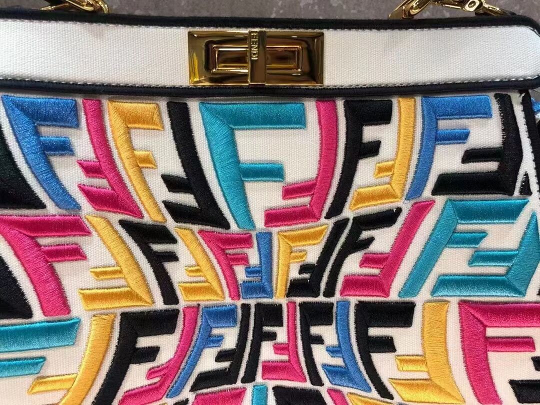 FENDI PEEKABOO ICONIC ESSENTIALLY leather bag F1516 colour 