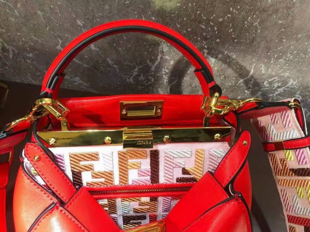 FENDI PEEKABOO ISEEU SMALL leather bag F1615 red