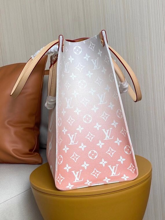 Louis Vuitton ONTHEGO GM M57639 Brume Gray