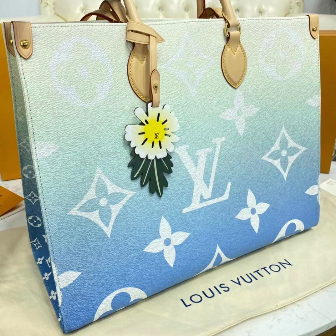 Louis Vuitton ONTHEGO MM M57639 blue