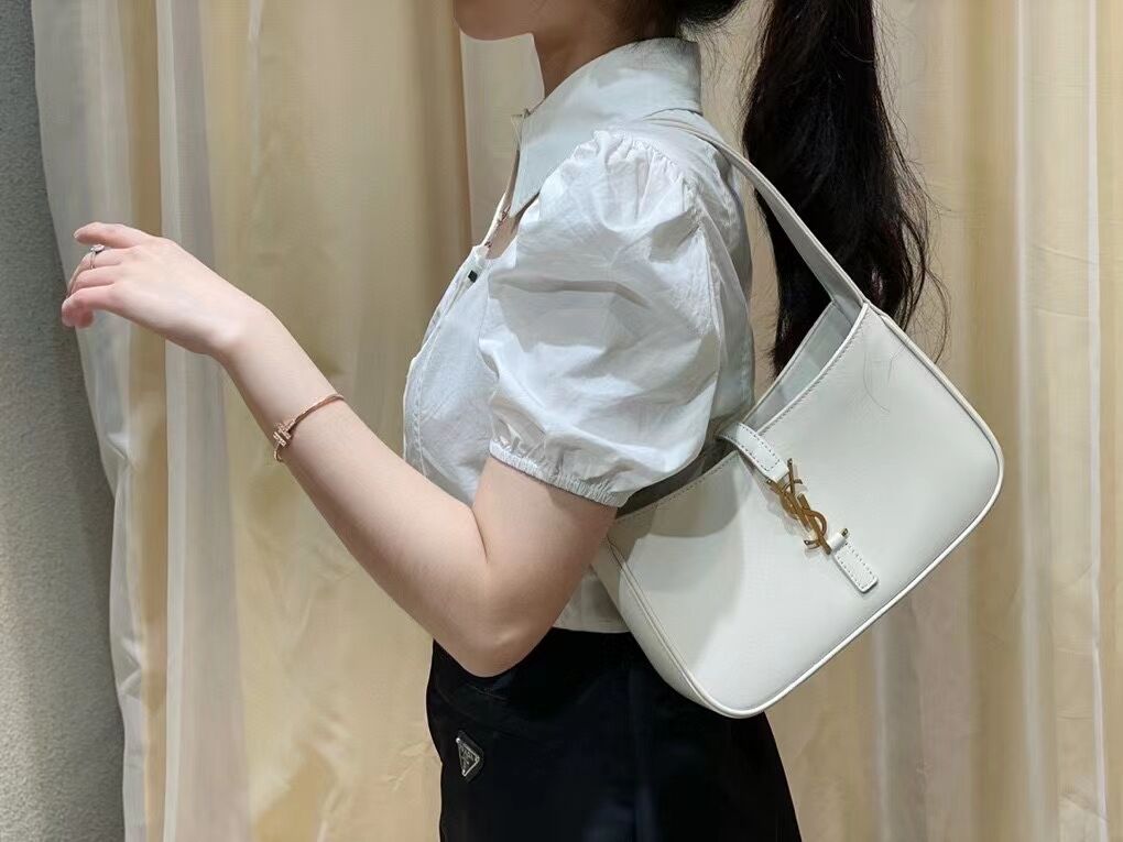 YSL TOP HANDLE BAG IN SHINY LEATHER Y687228 white