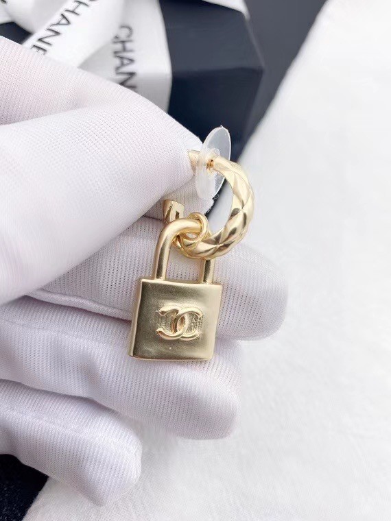 Chanel Earrings CE6463