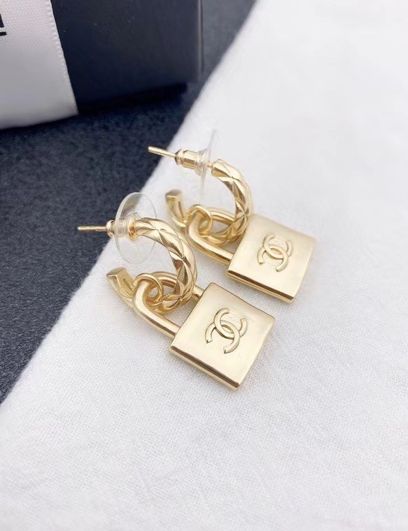 Chanel Earrings CE6463