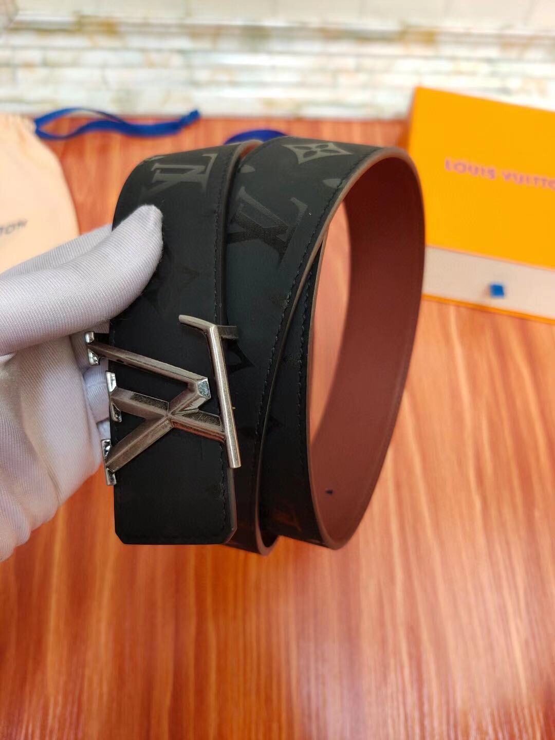 Louis Vuitton Belt LV2368 Black