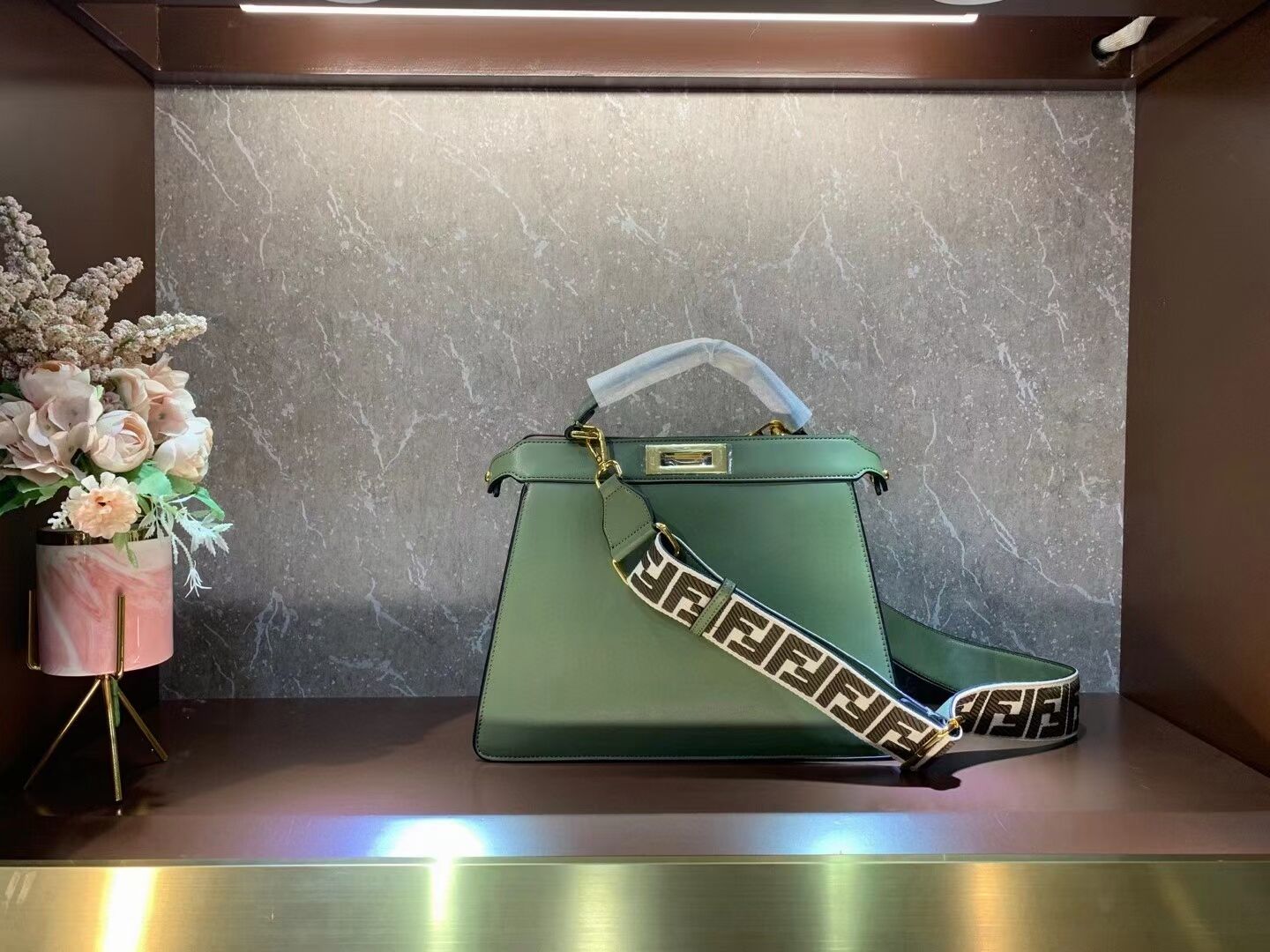 FENDI PEEKABOO ISEEU MEDIUM Green leather bag 8BN321A6