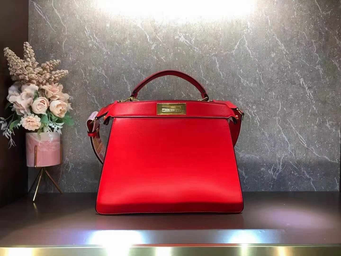 FENDI PEEKABOO ISEEU MEDIUM leather bag 8BN321A6 red