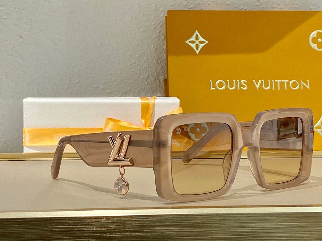 Louis Vuitton Sunglasses Top Quality LV8921