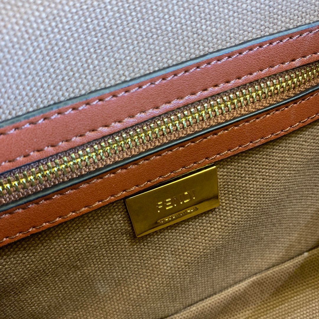 FENDI BAGUETTE Canvas bag F000159 Brown