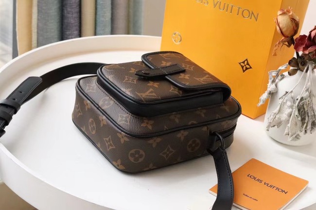 Louis Vuitton OUTDOOR POUCH M69404 black