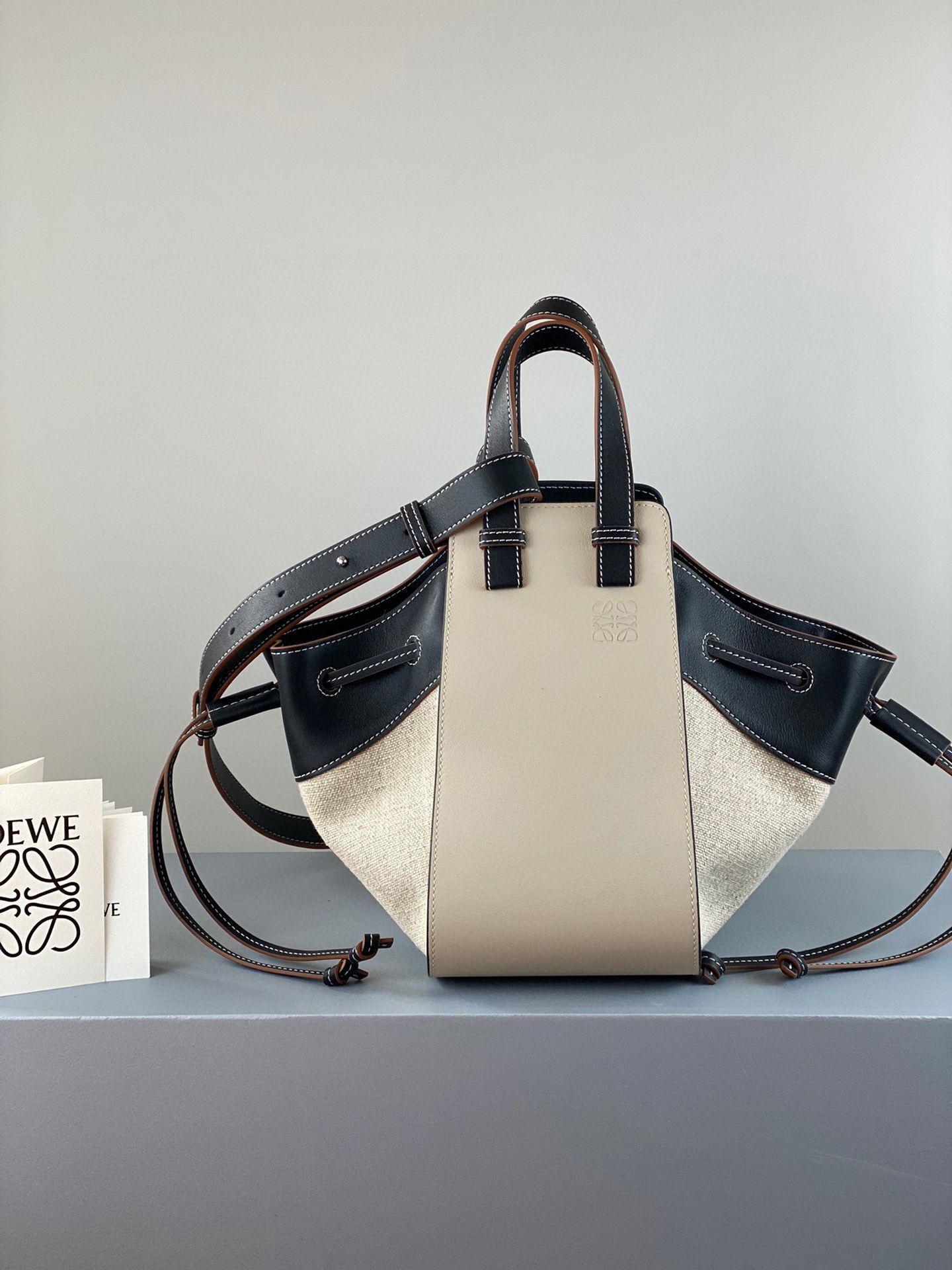 Loewe Hammock Small Bag Original Leather A6887 Cream&White&Black