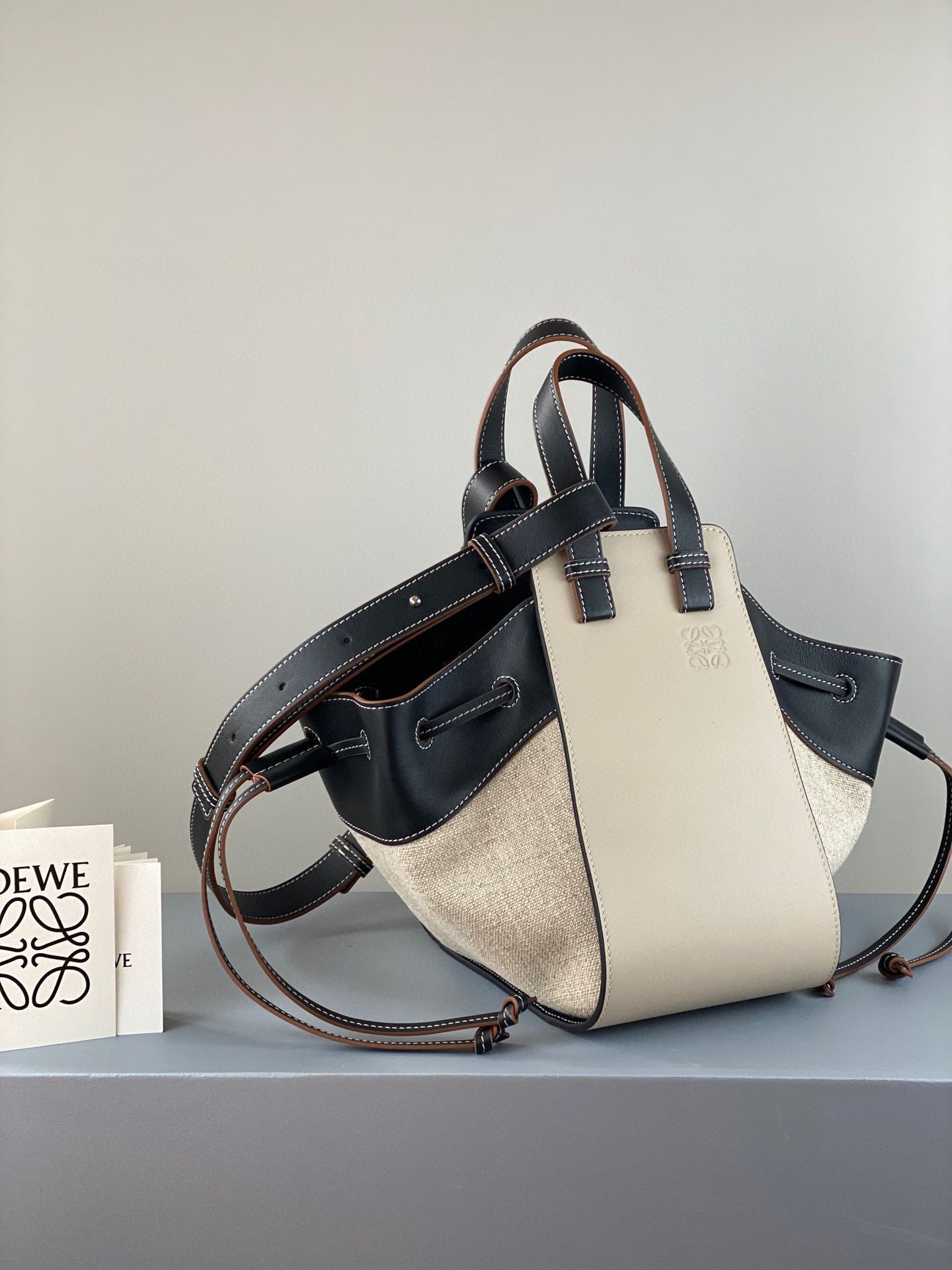 Loewe Hammock Small Bag Original Leather A6887 Cream&White&Black