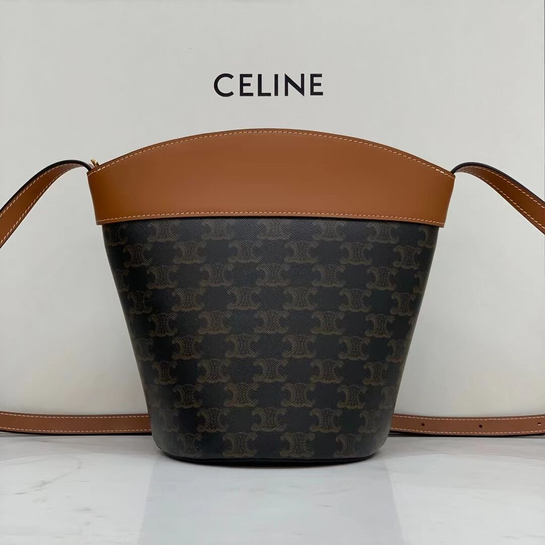 Celine BUCKET BAG IN SHINY CALFSKIN CR92072 Coffee