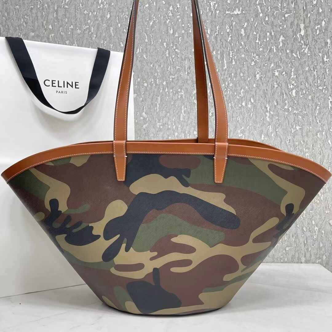 Celine MEDIUM COUFFIN BAG IN TRIOMPHE CANVAS CELINE PRINT 196262 green