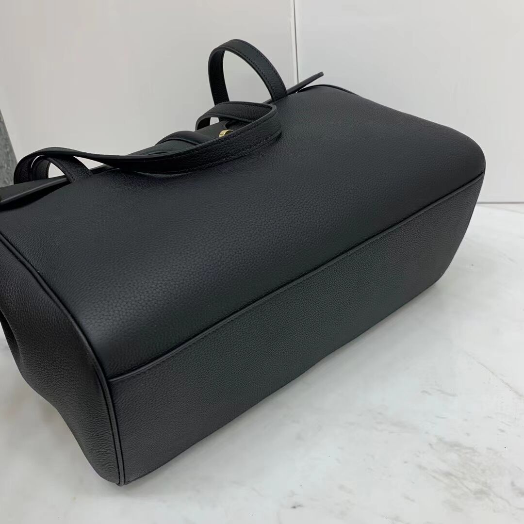 Celine MEDIUM SOFT 16 BAG IN SMOOTH CALFSKIN CR94043 black