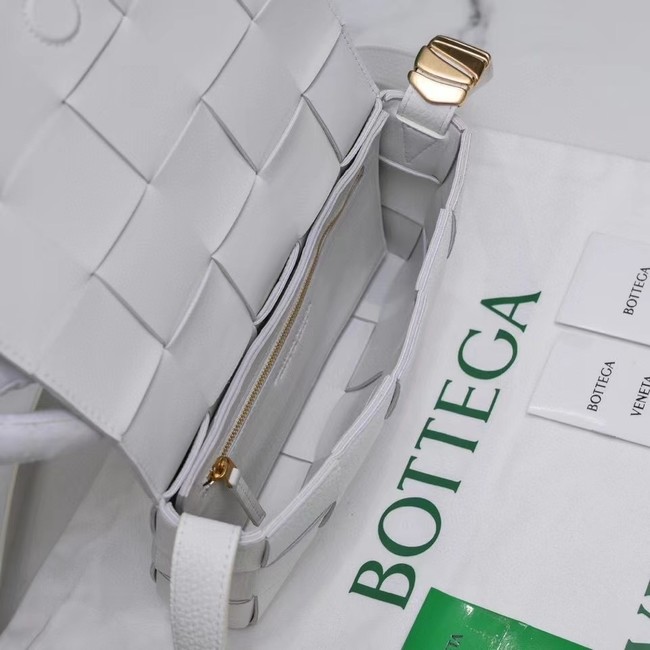 Bottega Veneta CASSETTE 666870 white