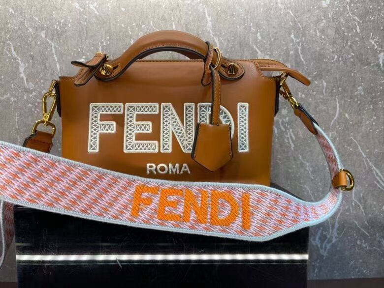 FENDI Braided Straw Bag F6531 Camel