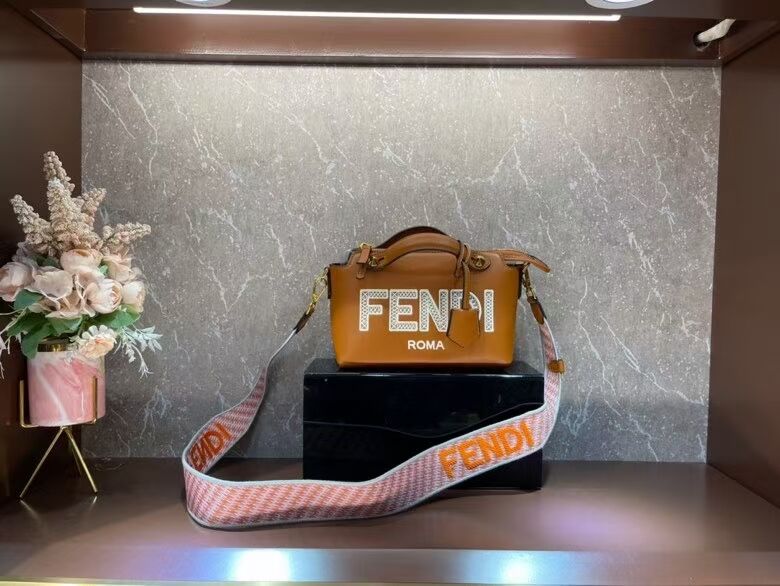 FENDI Braided Straw Bag F6531 Camel