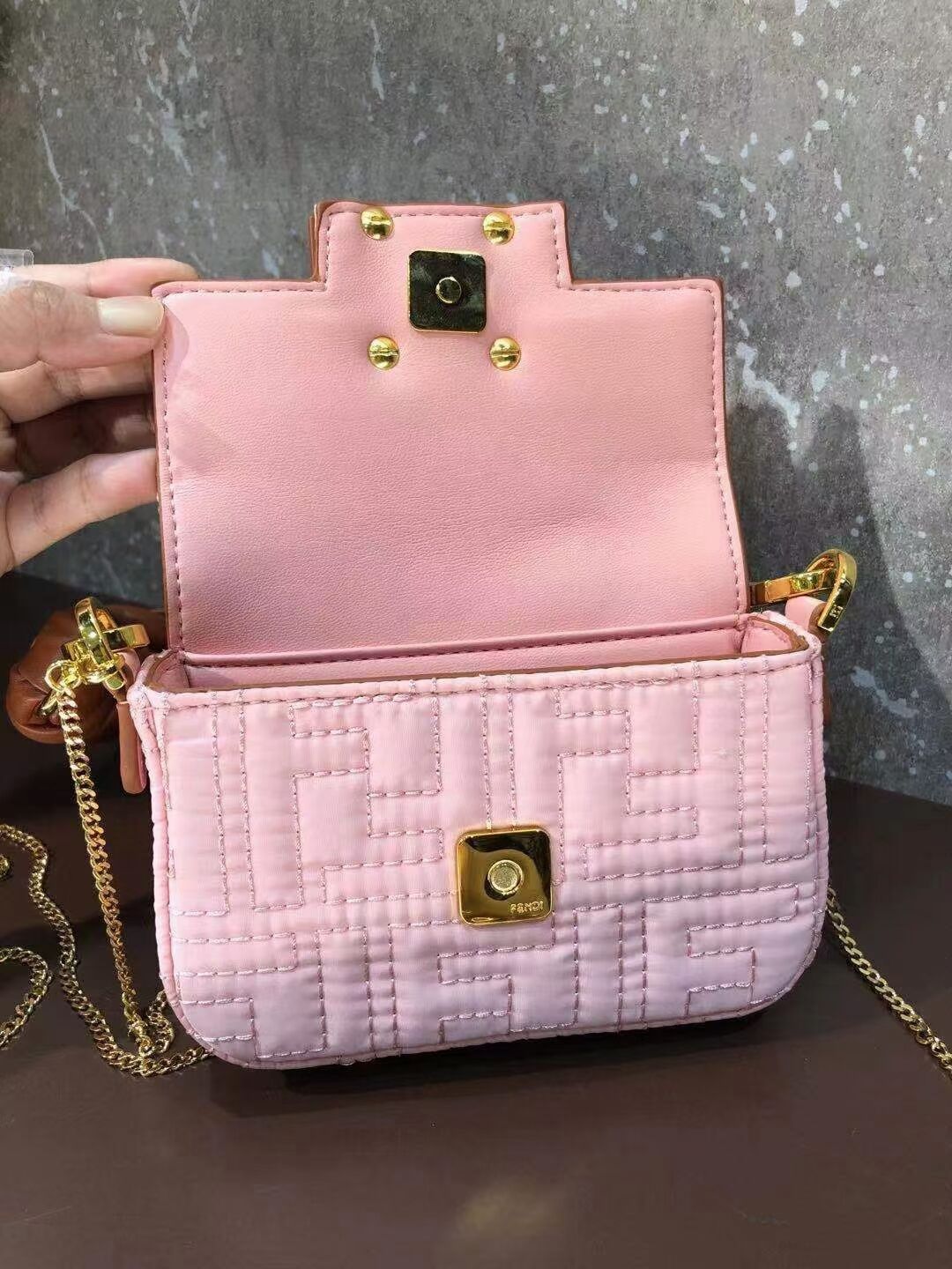 Fendi mini BAGUETTE cotton bag F6550 pink