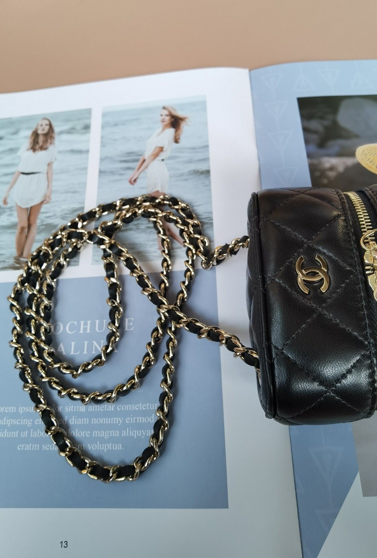 CHANEL Phone Shoulder Bag On Chain AP2084 