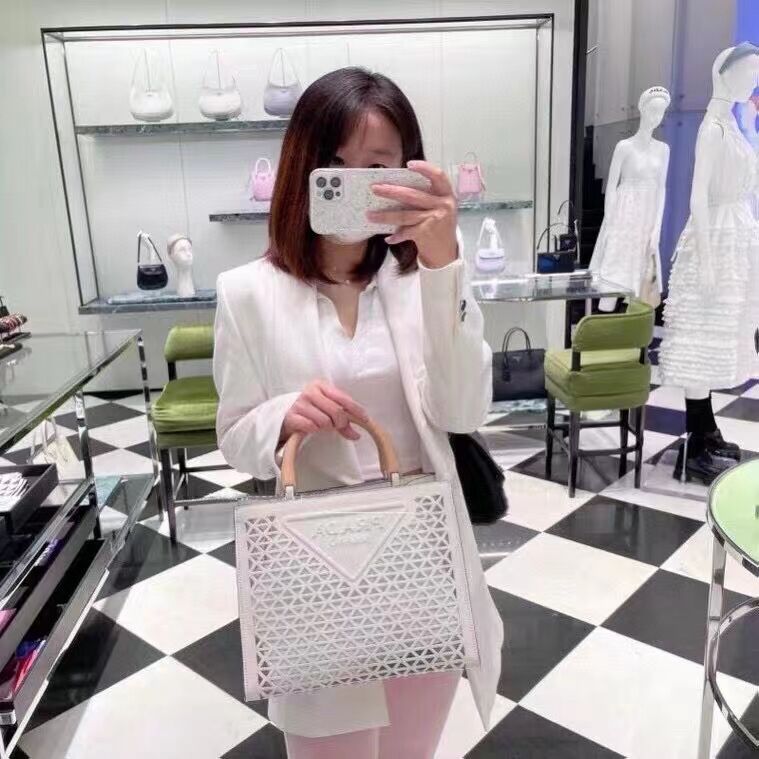 Prada leather tote bag 1AG405 white