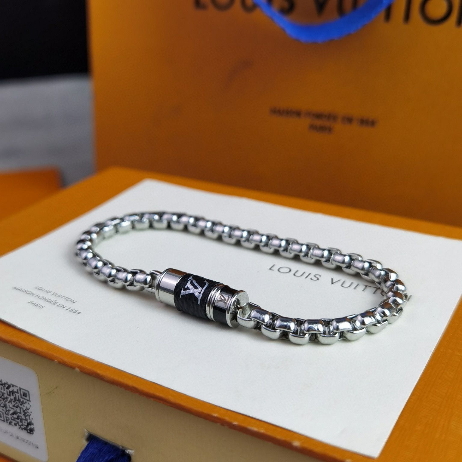 Louis Vuitton Bracelet LVB8623