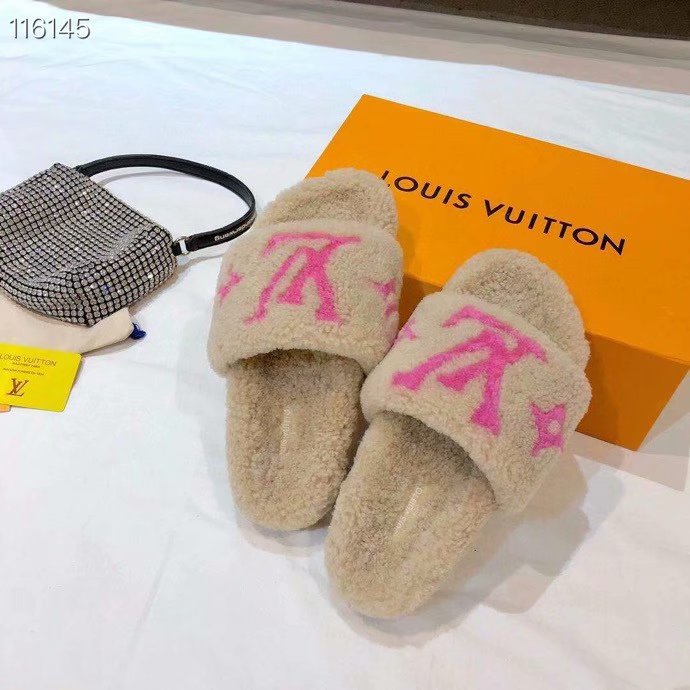 Louis Vuitton Shoes LV1123KK-2