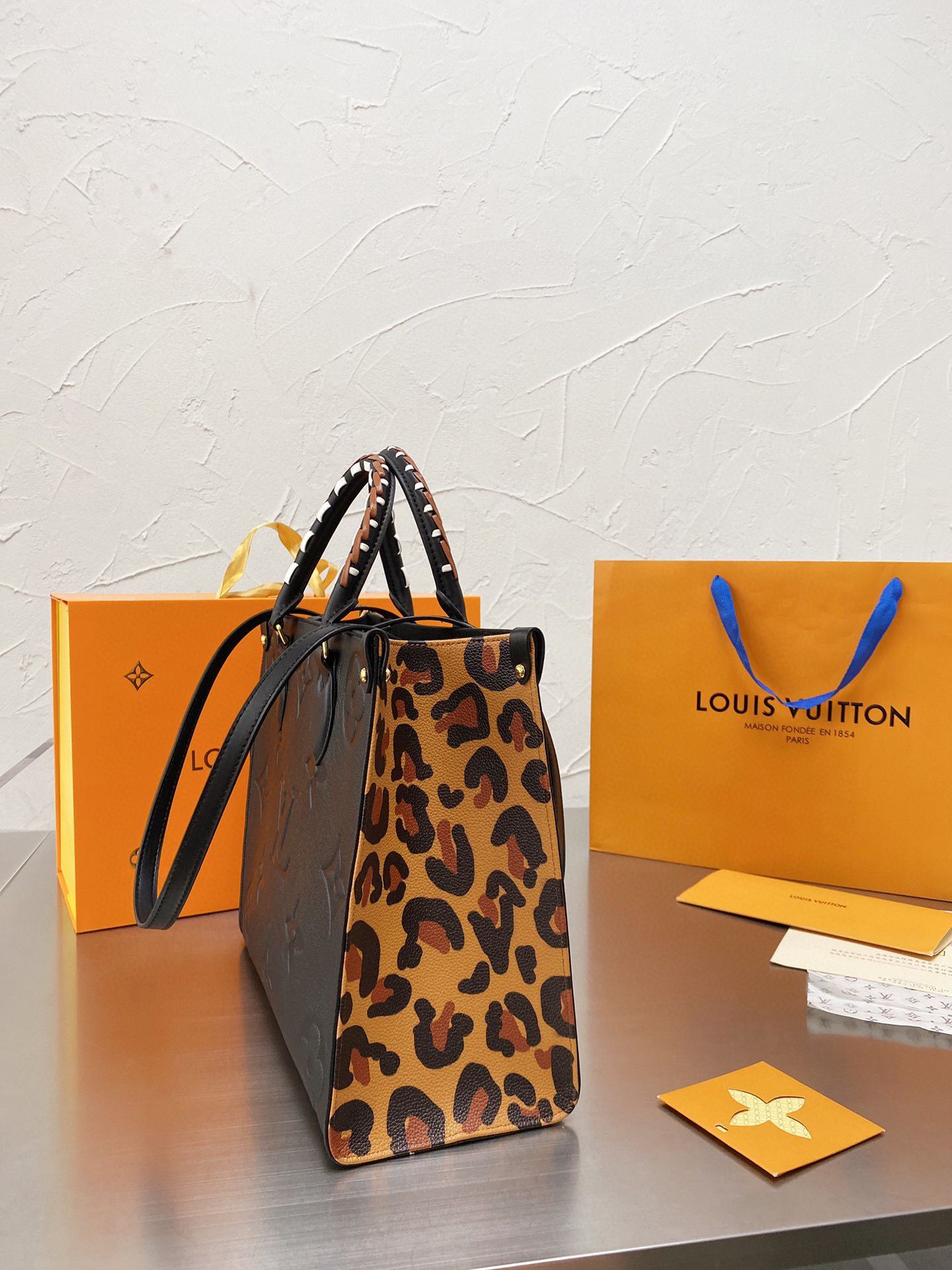 Louis Vuitton ONTHEGO Monogram MM M45889 Leopard Black