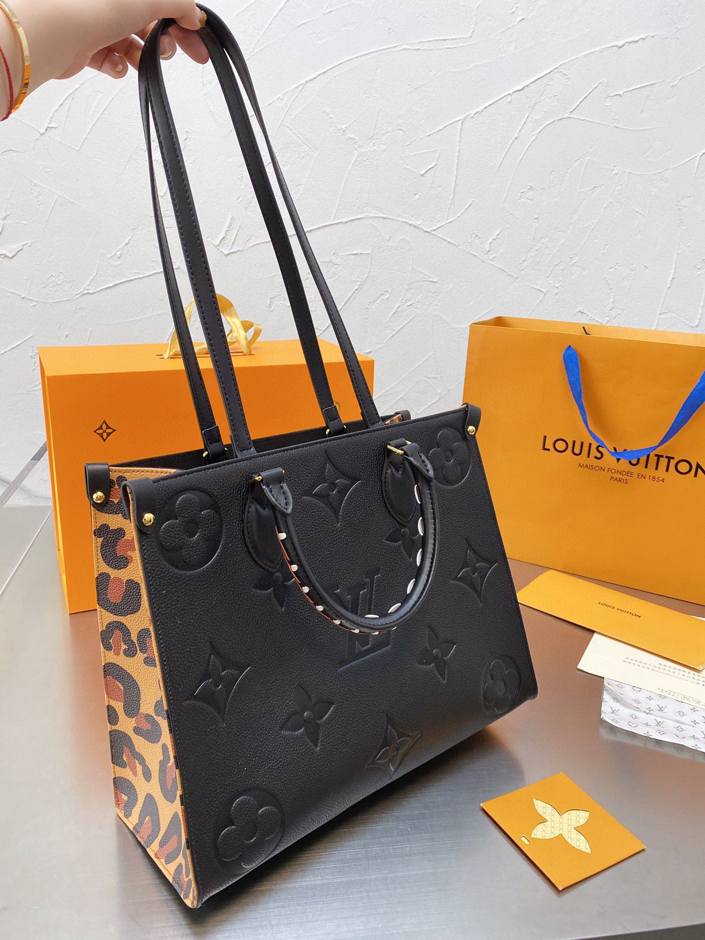 Louis Vuitton ONTHEGO Monogram MM M45889 Leopard Black