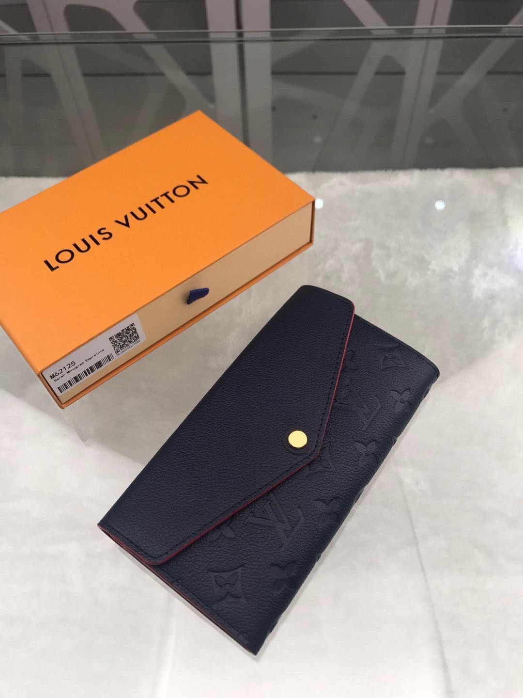 Louis Vuitton ZOE WALLET M80788 Black