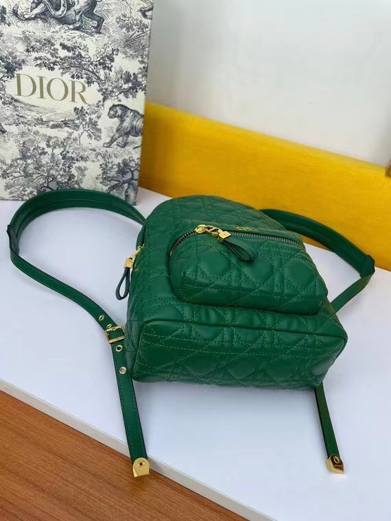 SMALL DIOR BACKPACK Cannage Lambskin M9222U green