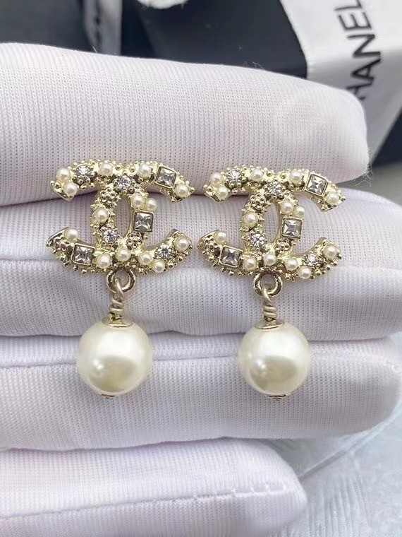 Chanel Earrings CE6685