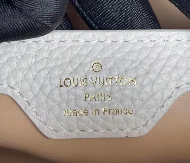 Louis Vuitton CAPUCINES PM M48865 white