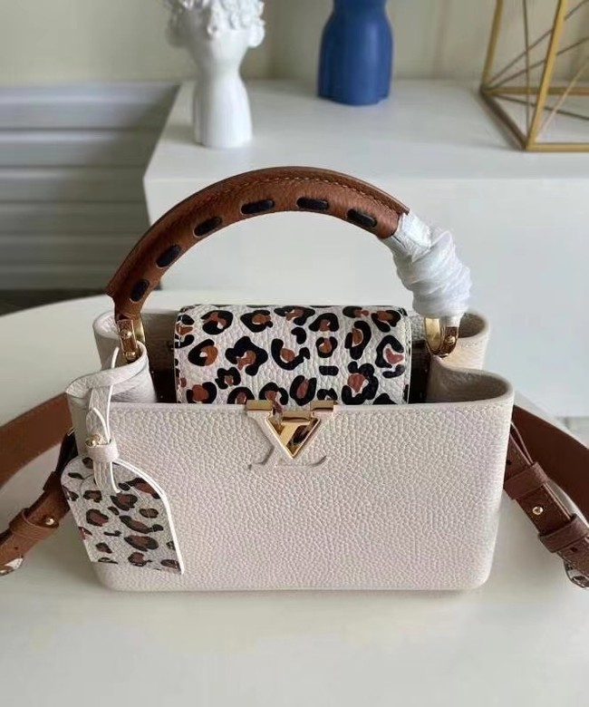 Louis Vuitton CAPUCINES PM M48865 white