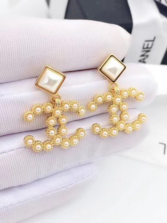 Chanel Earrings CE6724