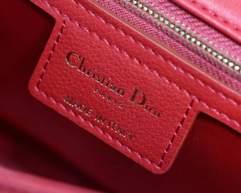 MEDIUM DIORAMOUR DIOR CARO BAG Cannage Calfskin with Heart Motif M9242WNG Bright Red