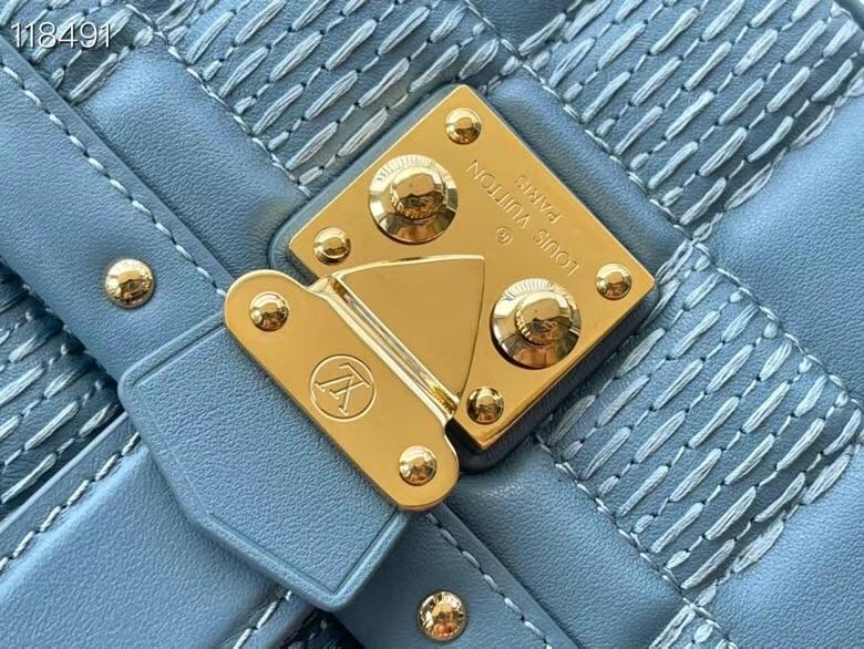 Louis Vuitton POCHETTE TROCA M59048 sky blue