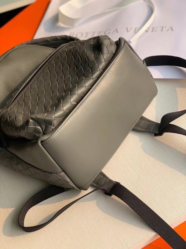 Bottega Veneta CLASSIC INTRECCIATO Intrecciato leather backpack 7786 grey