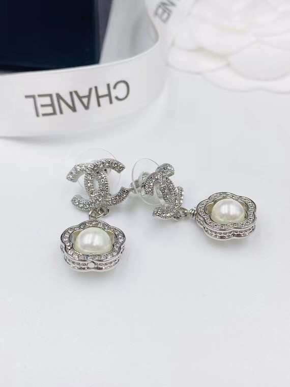 Chanel Earrings CE6900