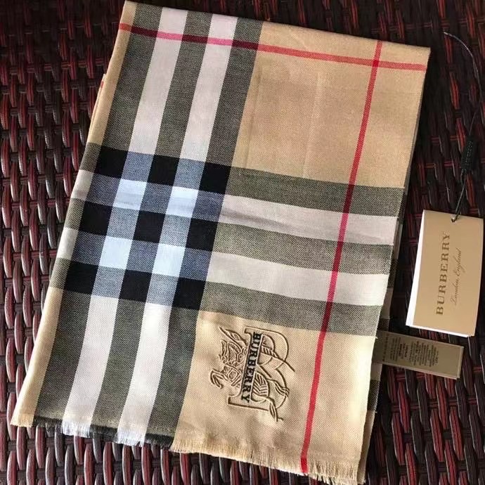 Burberry scarf Wool&Cashmere 33677