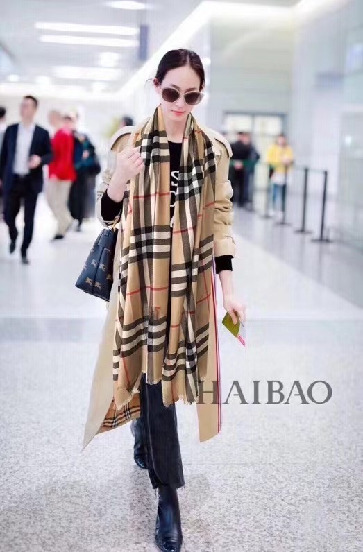 Burberry scarf Wool&Cashmere 33677