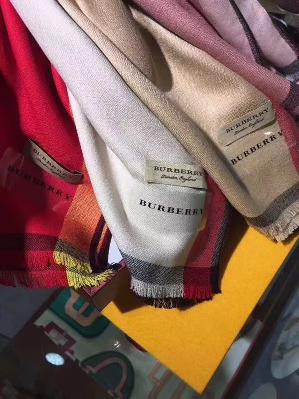 Burberry scarf Wool&Cashmere 33659-1