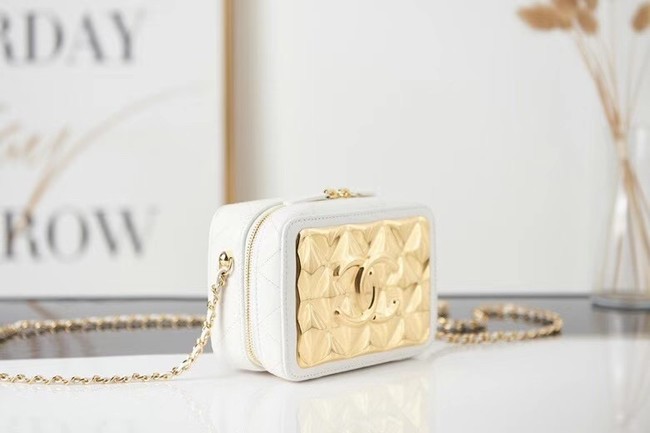 Chanel mini leather Shoulder Bag AP2393 white