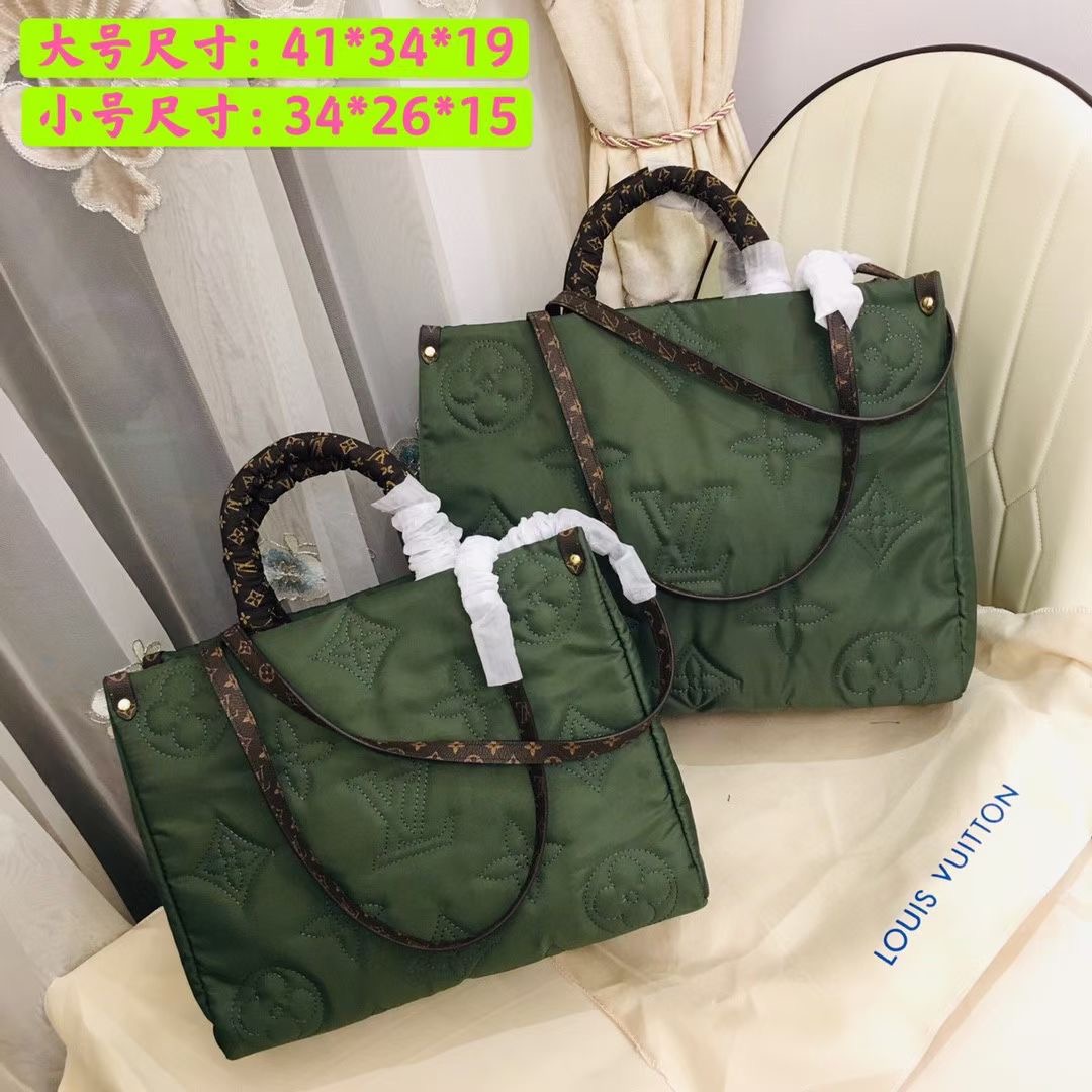 Louis Vuitton ONTHEGO GM M59005 green