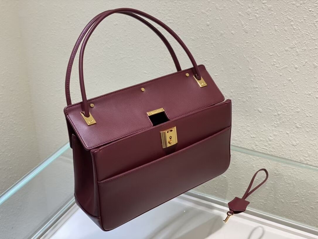 MEDIUM DIOR Shoulder Bag Calfskin C0701 Wine