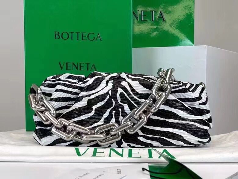 Bottega Veneta THE CHAIN POUCH 620231 White&Black