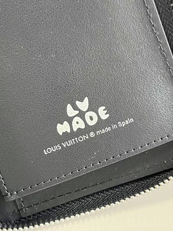 Louis Vuitton BRAZZA WALLET M63095 black