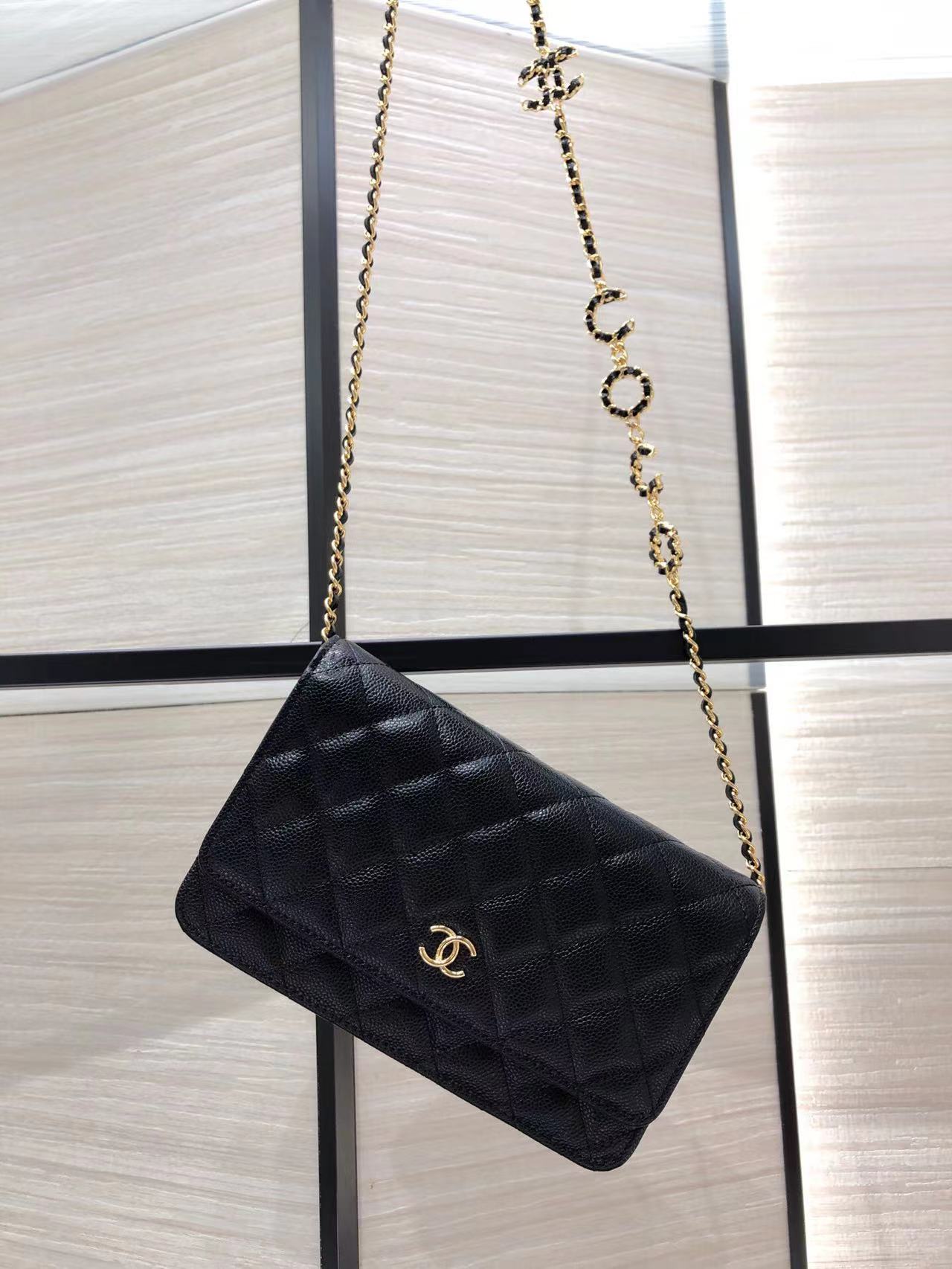 Chanel WOC Original Caviar Leather Flap cross-body bag CC33814 black& Gold chain