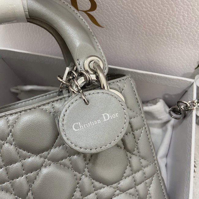 MINI LADY DIOR BAG Patent Cannage Calfskin M0566OW gray&silver