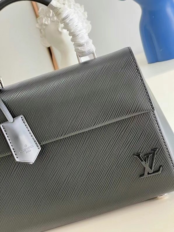 Louis Vuitton CLUNY BB M59134 black