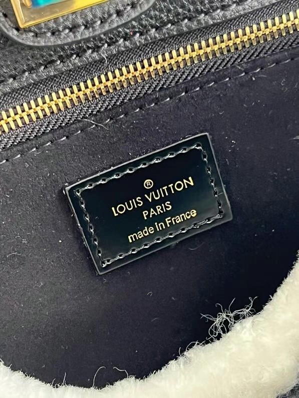 Louis Vuitton ON MY SIDE MM M58908 Black